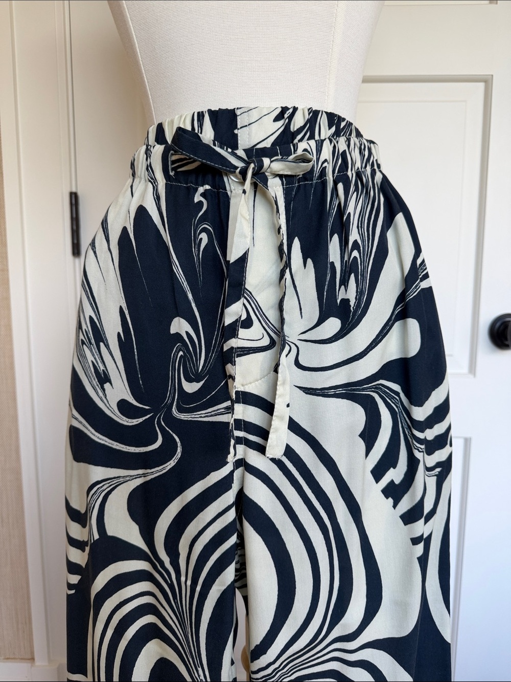Wide Leg Palazzo Pants in Black / Navy & Cream Swirl Print - Picture 3 of 10